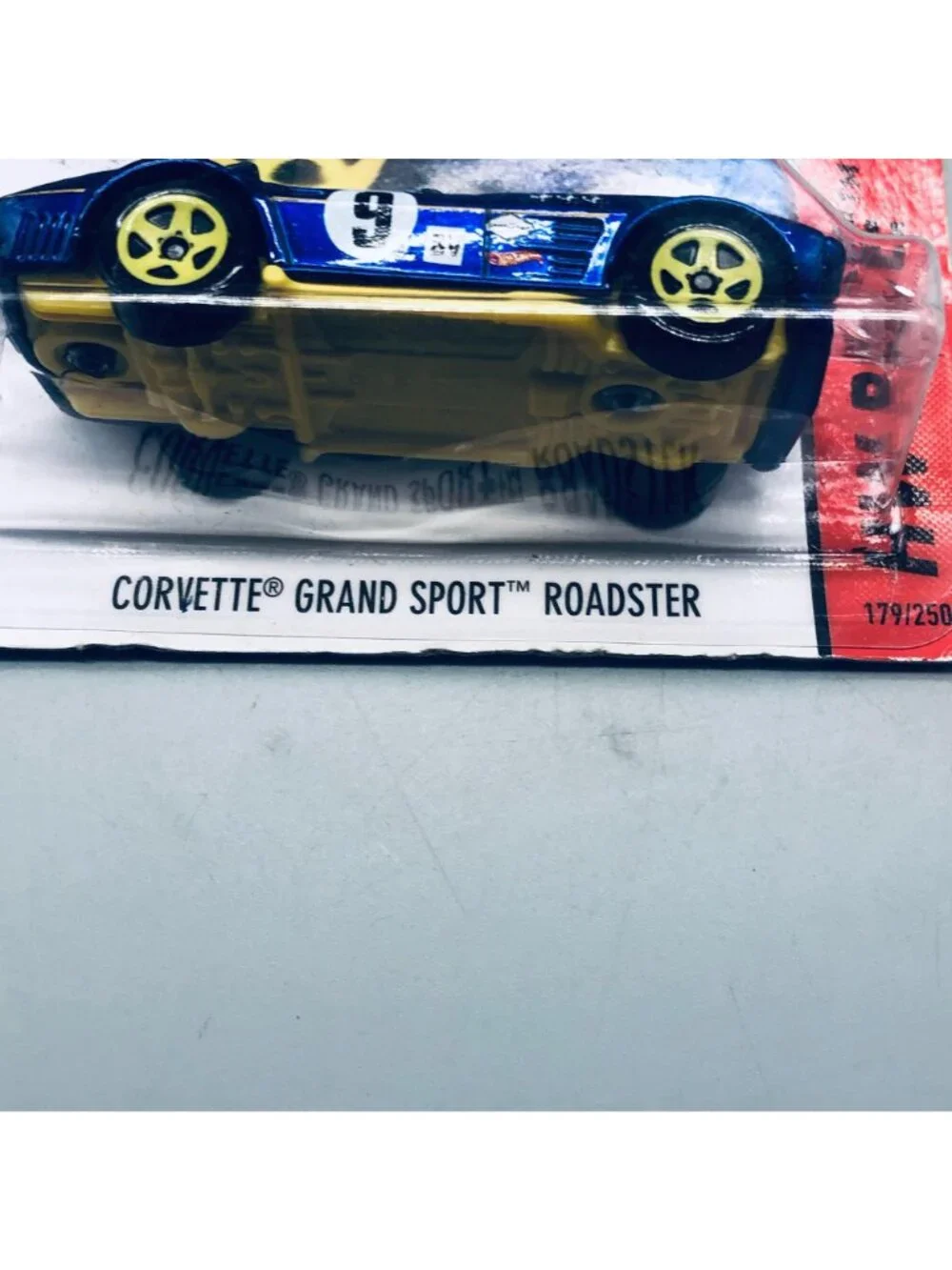 Hot Wheels Corvette Grand Sport Roadster 2013 Showdown track CFH04-07B3 new READ